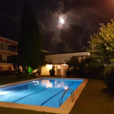 Apartamento Newly Renovated Sitges With Pool Near The Beach By Hello Homes Sitges Sitges