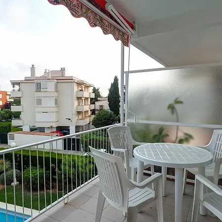 Apartamento Newly Renovated Sitges With Pool Near The Beach By Hello Homes Sitges
